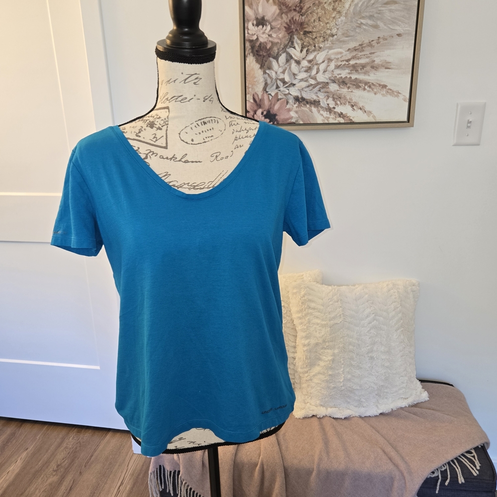 Women's Under Armour Tshirt